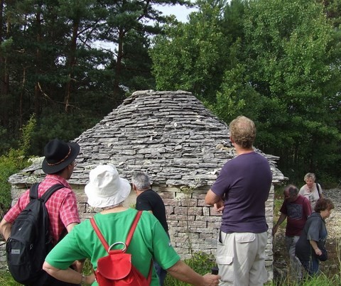 Loge de vigne en pierre sèche