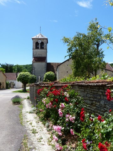 Chaumont-le-Bois un village viticole fleuri